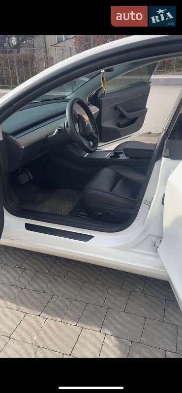 Седан Tesla Model 3 2021 в Киеве фото 7 Седан Tesla Model 3 2021 в Киеве