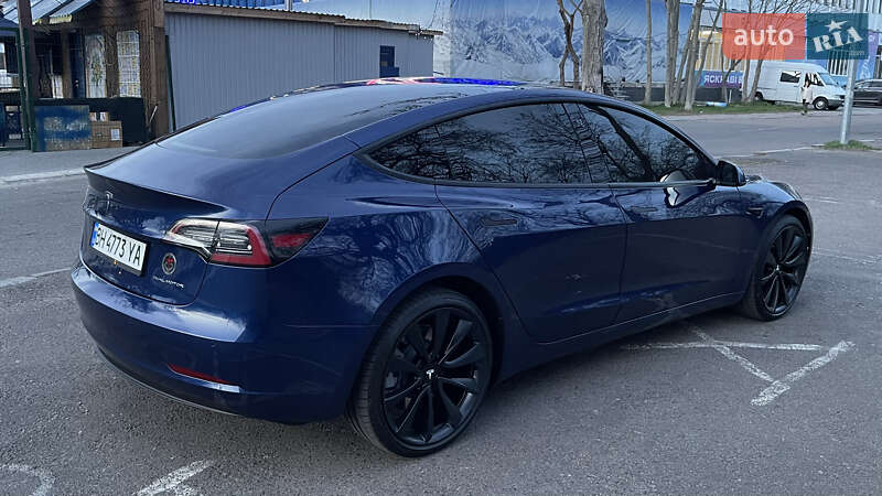 Седан Tesla Model 3 2022 в Одесі