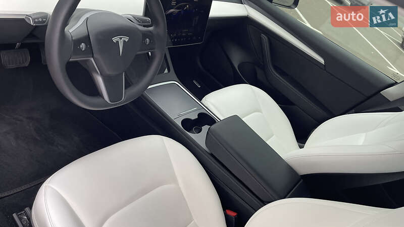 Седан Tesla Model 3 2022 в Одесі