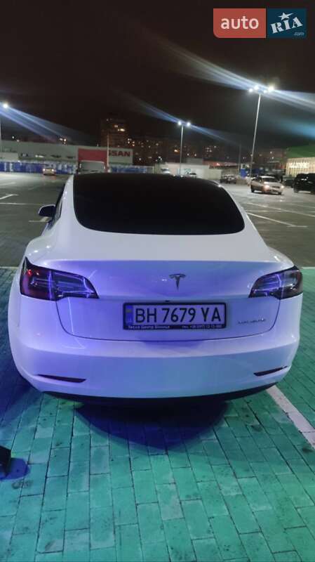 Седан Tesla Model 3 2022 в Одессе