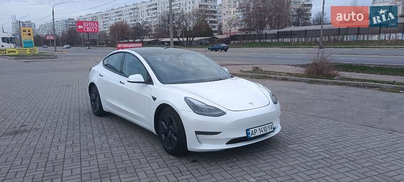 Седан Tesla Model 3 2023 в Запоріжжі