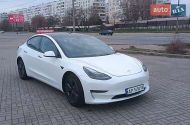 Седан Tesla Model 3 2023 в 