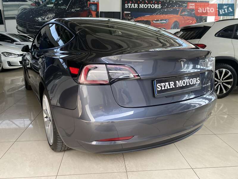 Седан Tesla Model 3 2022 в Одесі