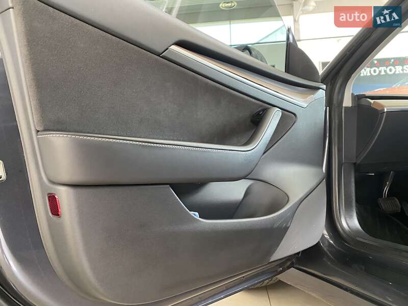 Седан Tesla Model 3 2022 в Одесі