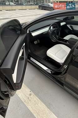 Седан Tesla Model 3 2019 в Києві