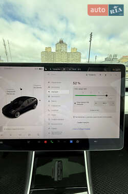 Седан Tesla Model 3 2019 в Києві