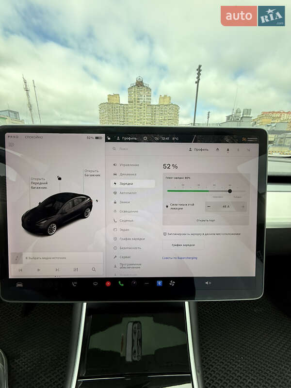 Седан Tesla Model 3 2019 в Киеве