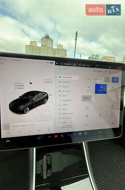 Седан Tesla Model 3 2019 в Києві