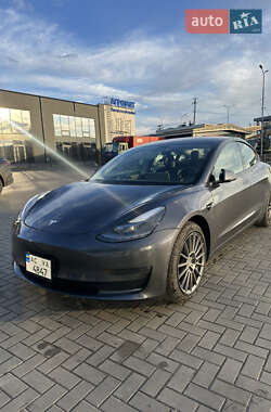 Седан Tesla Model 3 2021 в 