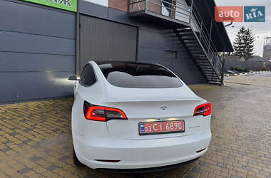 Седан Tesla Model 3 2019 в 