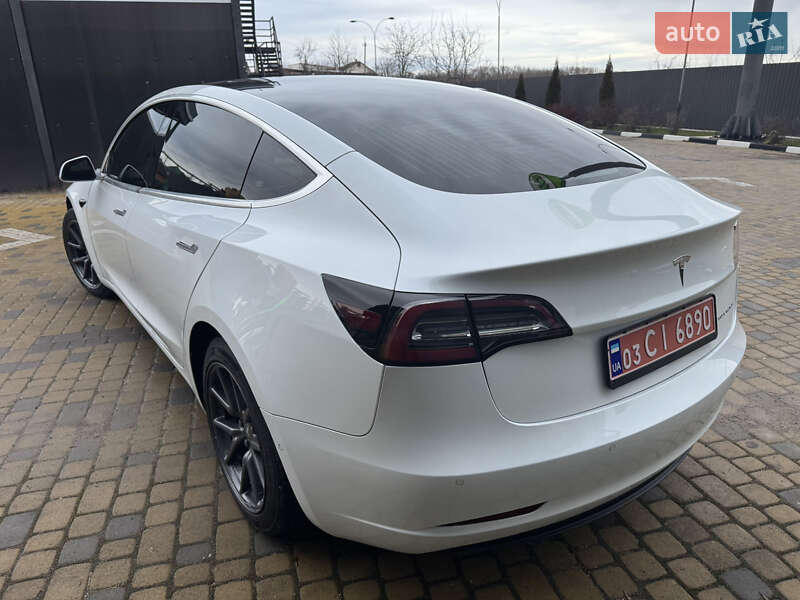 Седан Tesla Model 3 2019 в Тернополі