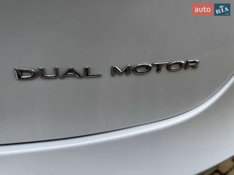 Седан Tesla Model 3 2019 в Тернополі