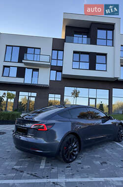 Седан Tesla Model 3 2022 в Тернополе