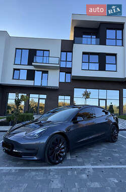 Седан Tesla Model 3 2022 в Тернополі