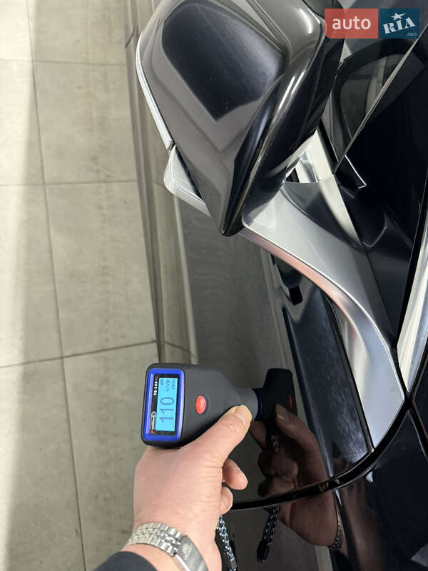 Седан Tesla Model 3 2018 в Умани