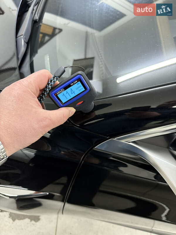 Седан Tesla Model 3 2018 в Умани