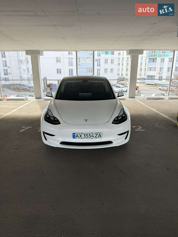 Tesla Model 3 2021