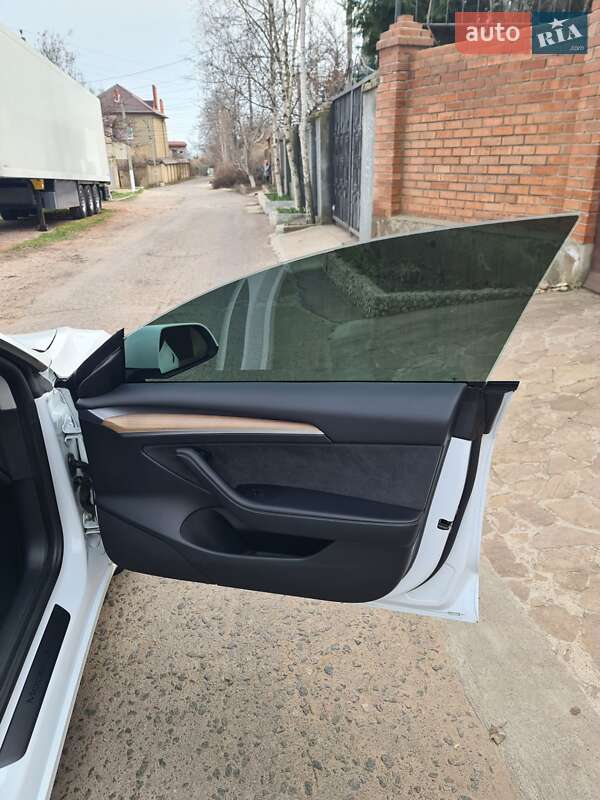 Седан Tesla Model 3 2022 в Одесі