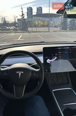 Седан Tesla Model 3 2021 в 