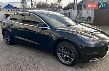 Седан Tesla Model 3 2018 в 