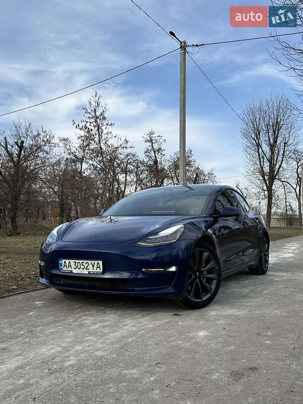 Седан Tesla Model 3 2018 в 