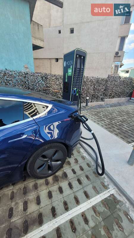 Седан Tesla Model 3 2019 в Киеве фото 48 Седан Tesla Model 3 2019 в Киеве