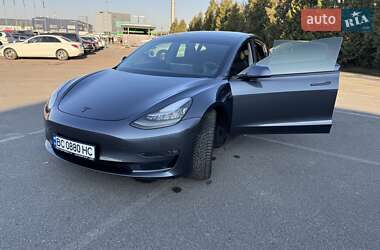Седан Tesla Model 3 2019 в Львове