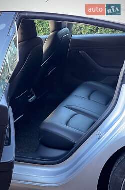 Седан Tesla Model 3 2018 в 