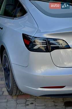 Седан Tesla Model 3 2018 в 