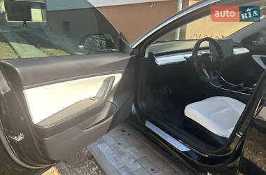 Седан Tesla Model 3 2018 в 