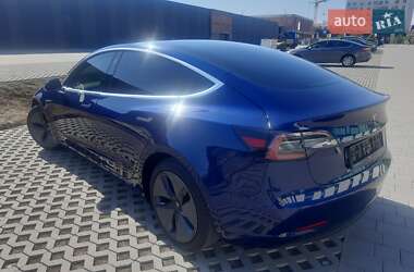 Седан Tesla Model 3 2018 в 