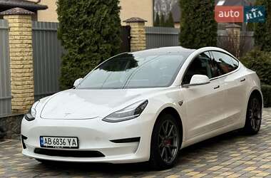 Седан Tesla Model 3 2020 в 
