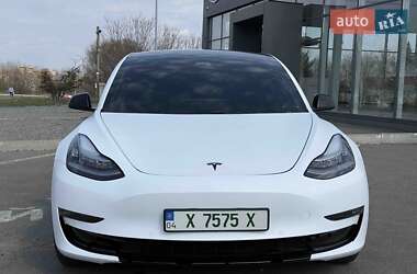 Седан Tesla Model 3 2020 в Дніпрі
