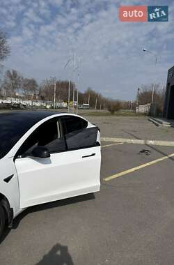 Седан Tesla Model 3 2020 в Дніпрі