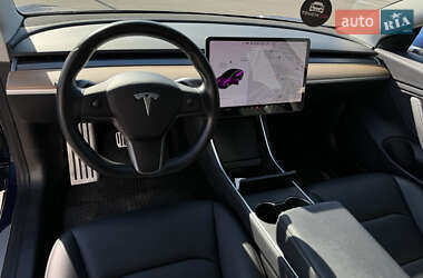Седан Tesla Model 3 2019 в 
