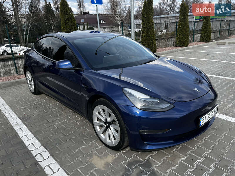 Седан Tesla Model 3 2021 в Кременчуге