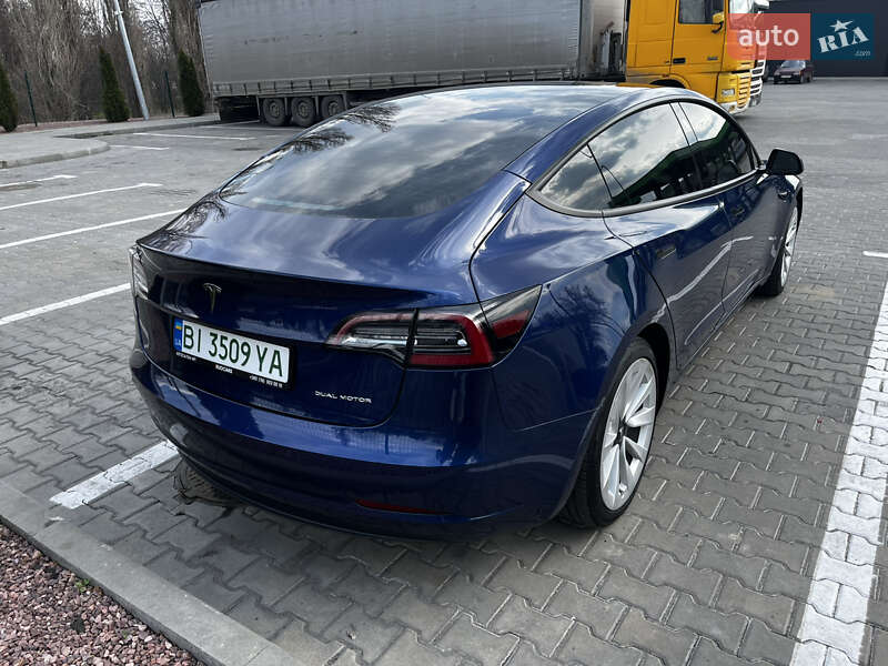 Седан Tesla Model 3 2021 в Кременчуге