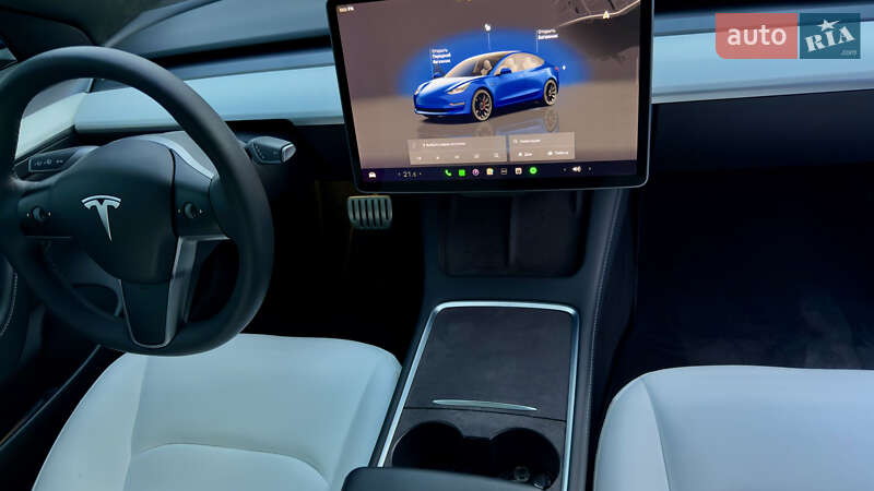 Седан Tesla Model 3 2023 в Днепре