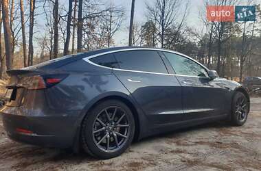 Седан Tesla Model 3 2019 в Киеве