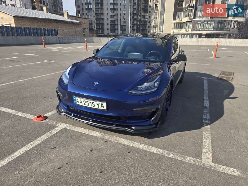 Tesla Model 3 2020