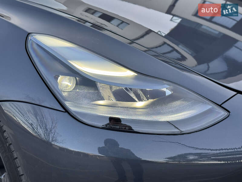 Седан Tesla Model 3 2023 в Ужгороде фото 23 Седан Tesla Model 3 2023 в Ужгороде