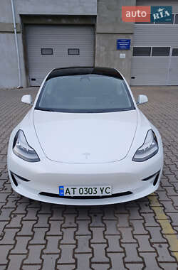 Седан Tesla Model 3 2019 в 