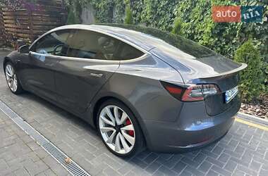 Седан Tesla Model 3 2019 в 