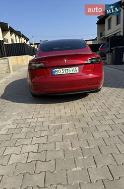 Седан Tesla Model 3 2019 в 