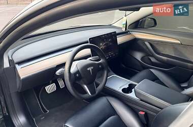 Седан Tesla Model 3 2022 в Ровно