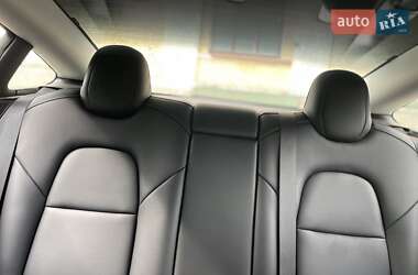 Седан Tesla Model 3 2023 в Києві