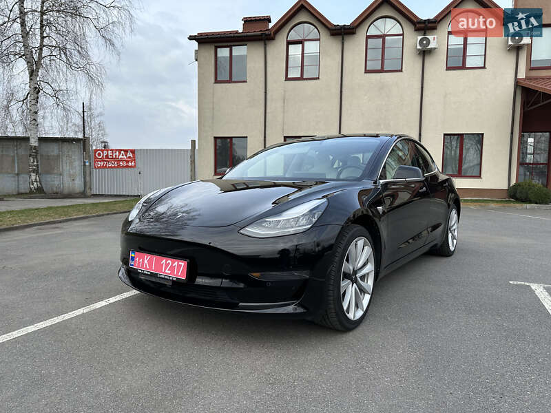 Седан Tesla Model 3 2019 в Виннице