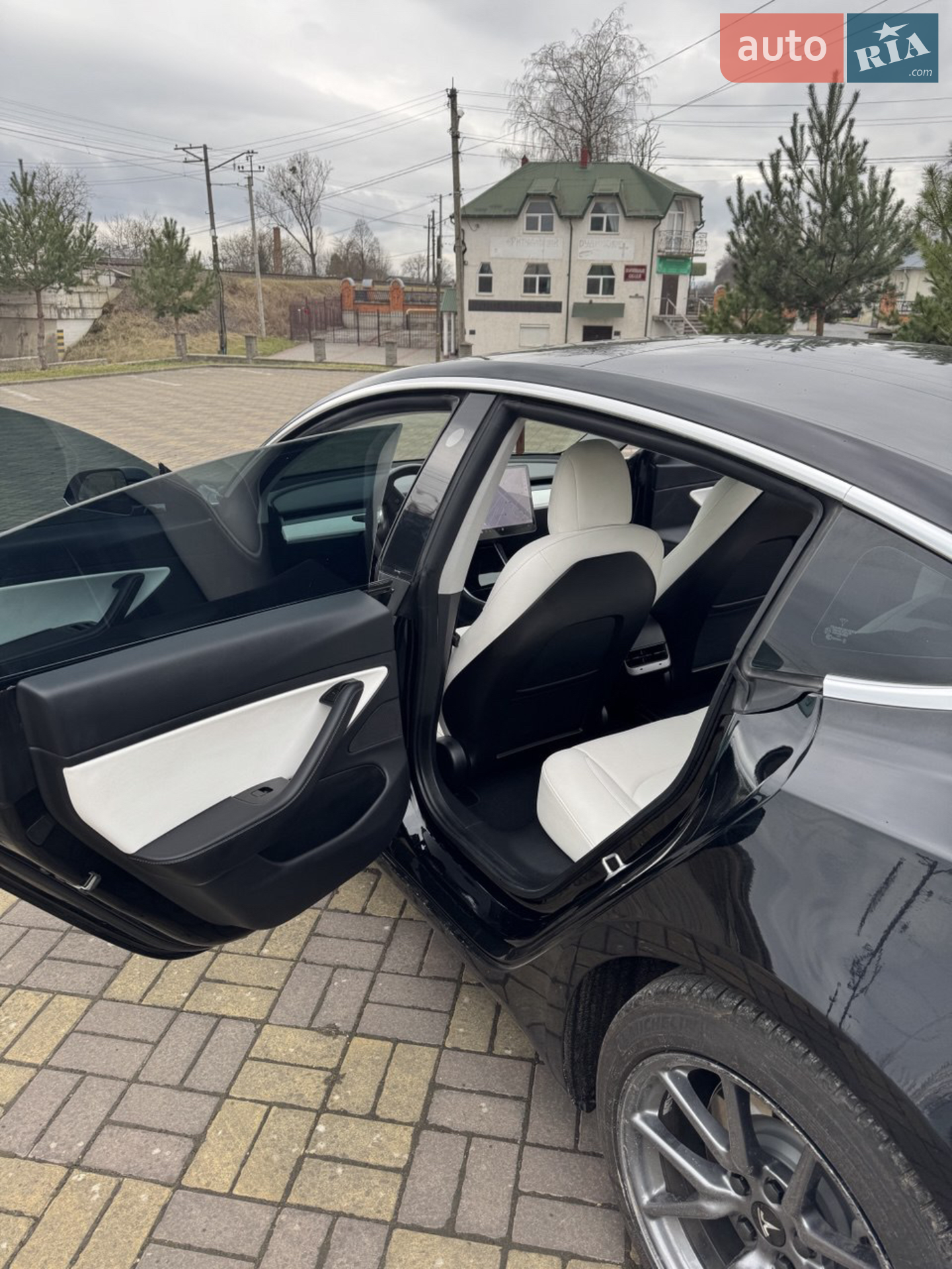 2020 Tesla Model 3 - мініатюра 13