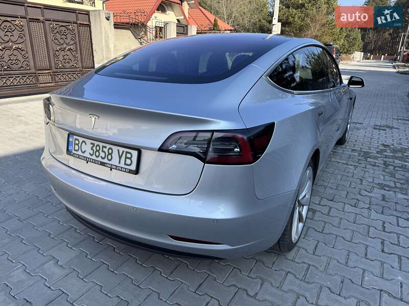 Седан Tesla Model 3 2018 в Львове фото 5 Седан Tesla Model 3 2018 в Львове
