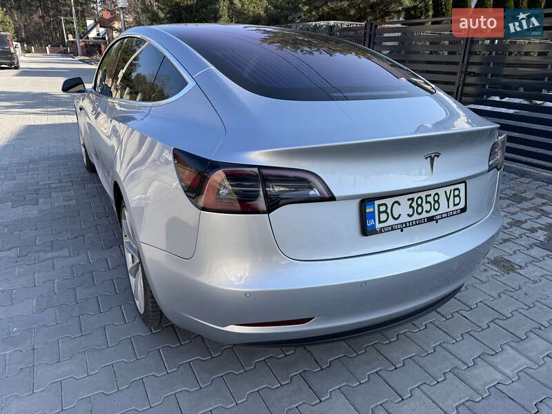 Седан Tesla Model 3 2018 в Львове фото 8 Седан Tesla Model 3 2018 в Львове